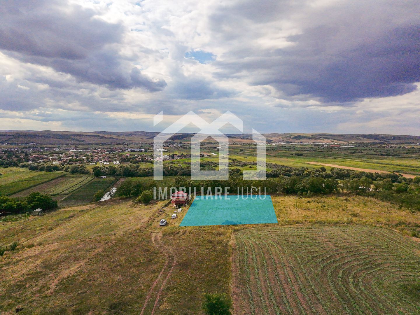 Teren cu priveliște | 1.900 mp și front 32 m – Jucu de Sus - Poză 2