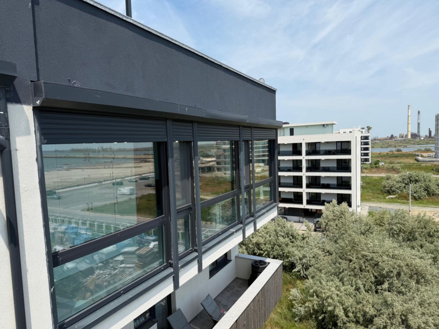 Penthouse Mamaia + 2 terase + curte 3 locuri de parcare - Poză 21
