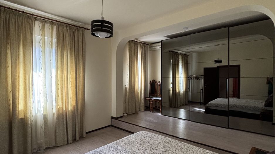 Apartament privat la casa la 5 minute de Piața Victoriei - Poză 26