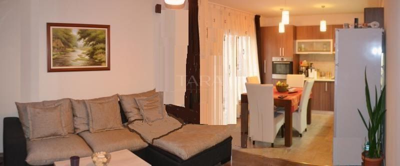 Apartament cu 3 camere de vânzare în zona Campului - Poză 1