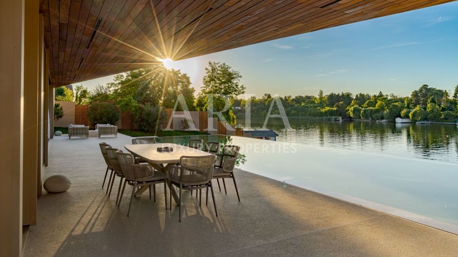 VILA FRONTLAKE SNAGOV – acolo unde arhitectura întâlnește libertatea - Poză 1