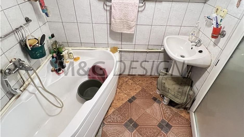 Casa pentru 2 familii zona Ghiroda CENTRALA teren 570mp - Poză 7