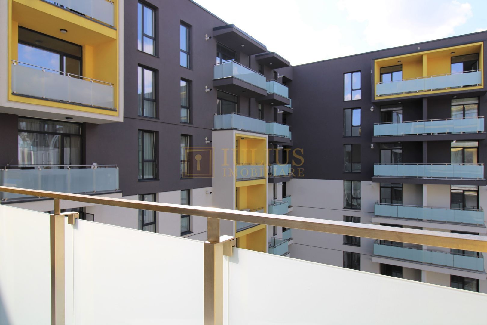 Vivalia -Take Ionescu; loc de parcare - Poză 2