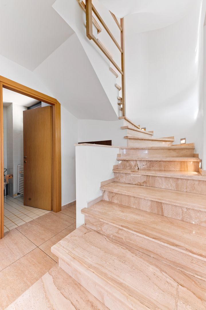 VANZARE Vilă PREMIUM cu 6 camere în zona Central, OTOPENI - Poză 19