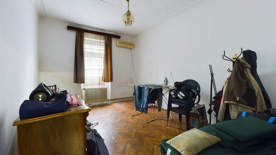 Apartament cu 4 camere la casa in centru - Poză 6
