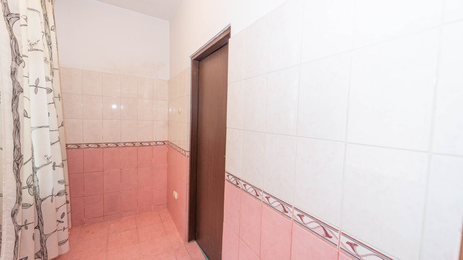 Apartament 3 camere de vanzare, in vila, 83 mp - Poză 17