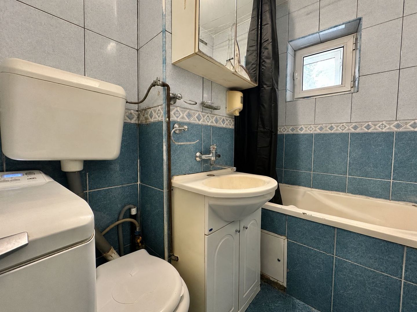 Apartament 3 camere spatios de vanzare în zona - Tractorul - Poză 6