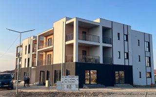 Apartament cu 3 camere de vânzare în Mosnita Noua - Poză 12