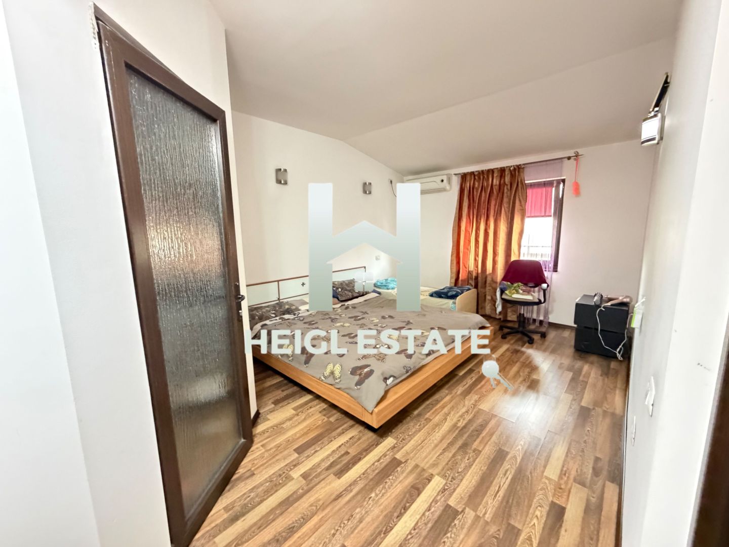 Casa cu 4 camere mobilata cu garaj in zona Braytim Muzicescu - Poză 6