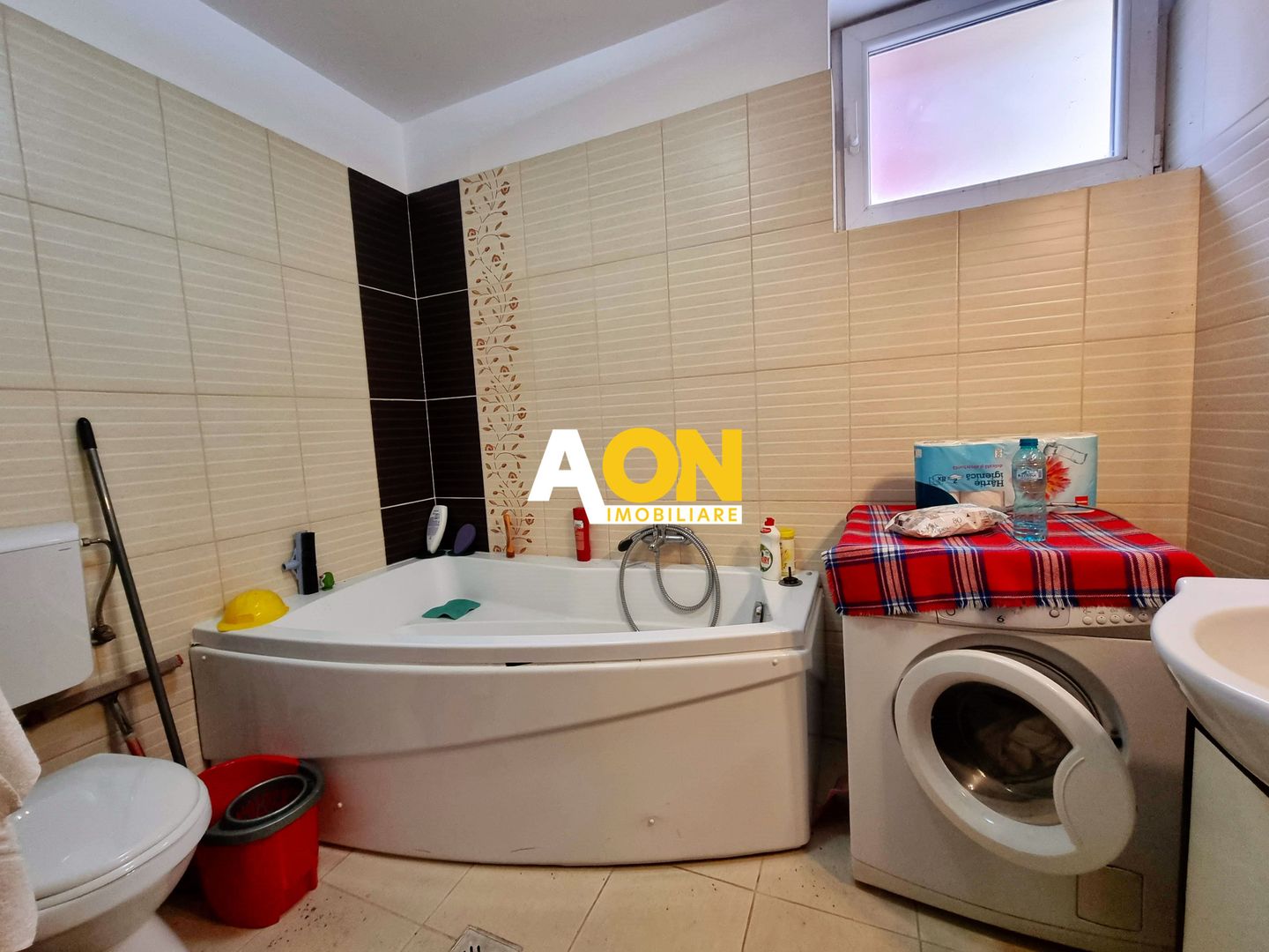 Apartament 2 camere, decomandat, cartier rezidential, Cetate - Poză 9