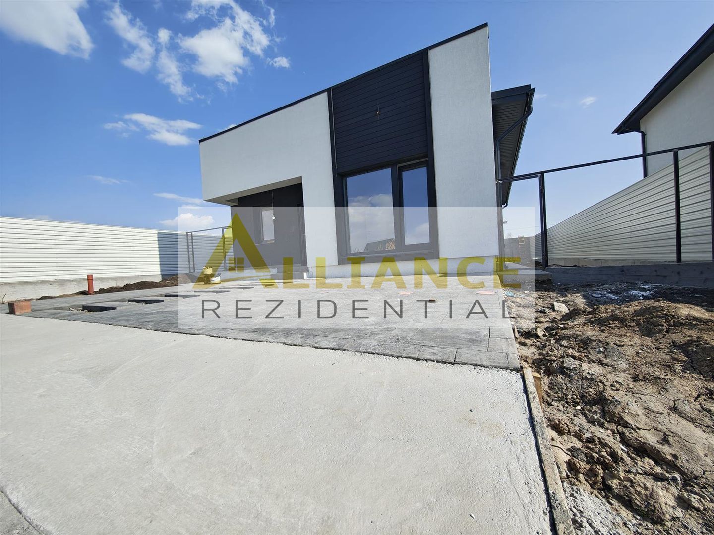 CASA PE PARTER CU 4 CAMERE DE VANZARE - COMUNA BERCENI - Poză 8