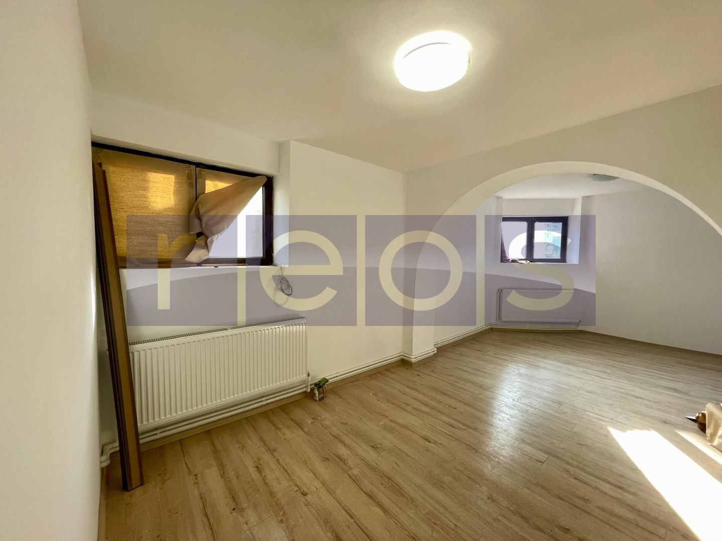 VANZARE STUDIO DUBLU 50MP DEMISOL BANU MANTA VICTORIEI CENTRALA PROPRIE - Poză 1