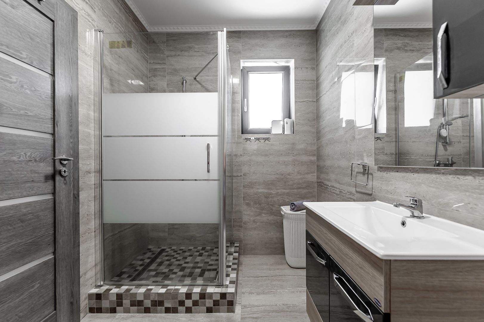 Apartament superb cu 3 camere in bloc nou - Poză 3