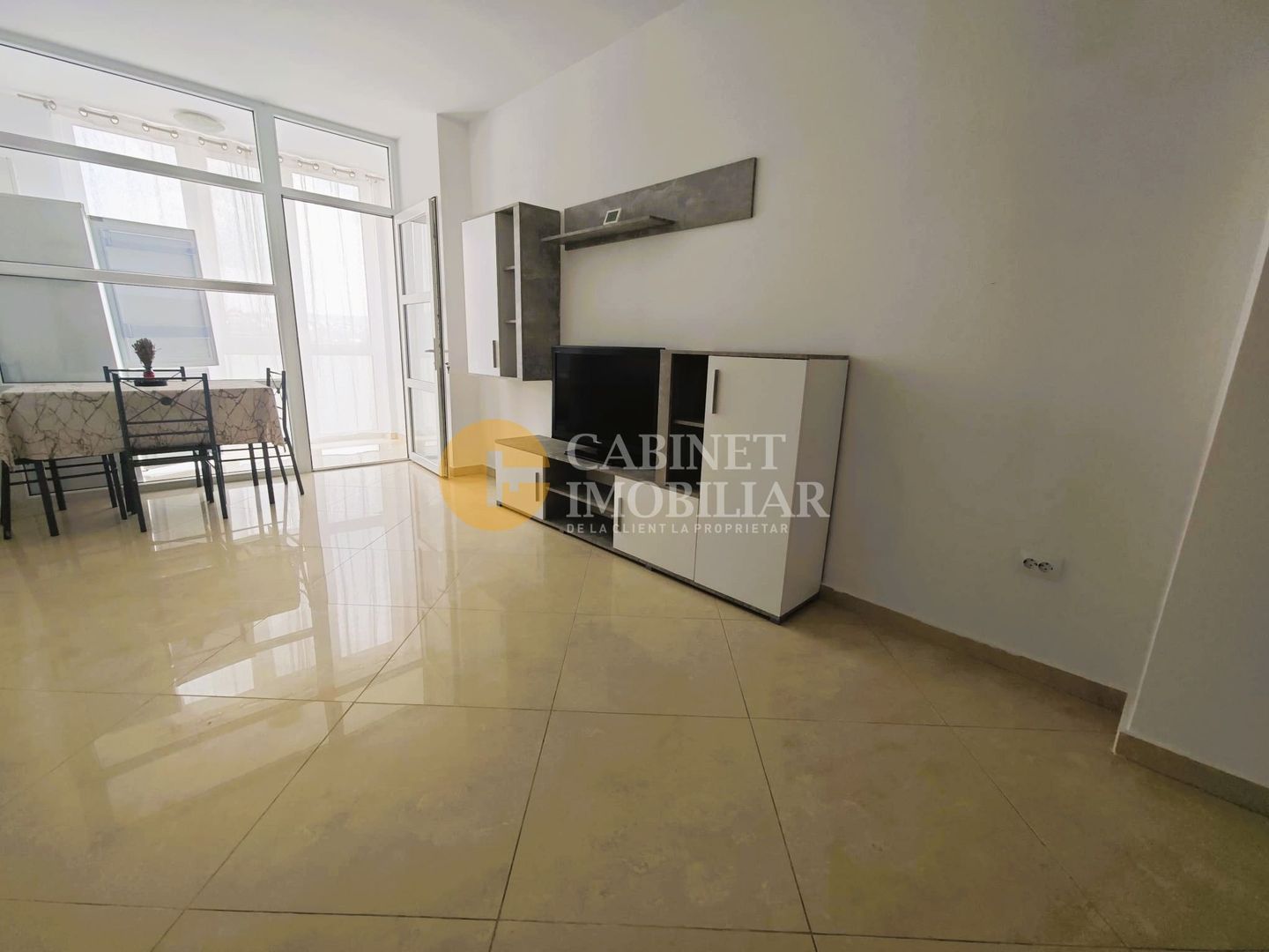 2 camere modern, ETAJ intermediar - mobilat&utilat - bloc NOU - Poză 1