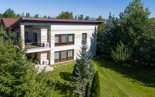 Casă deosebită de vânzare în Sânpetru | Teren 1400 mp - Poză 42