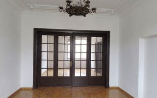 Apartament în vilă interbelică - Poză 3
