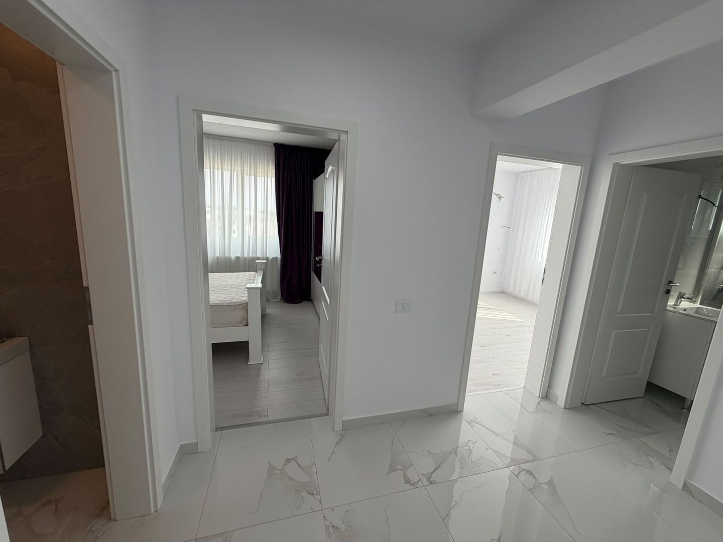 AP. 3 CAMERE- PRIMA INCHIRIERE, PARCARE INCLUSA, CENTRALA PROPRIE - Poză 4