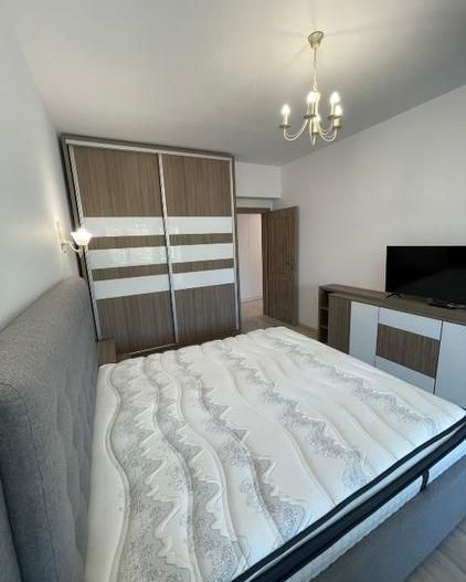 Prima închiriere, apart 3 camere decomandat, 2 băi, metrou Muncii - Poză 2