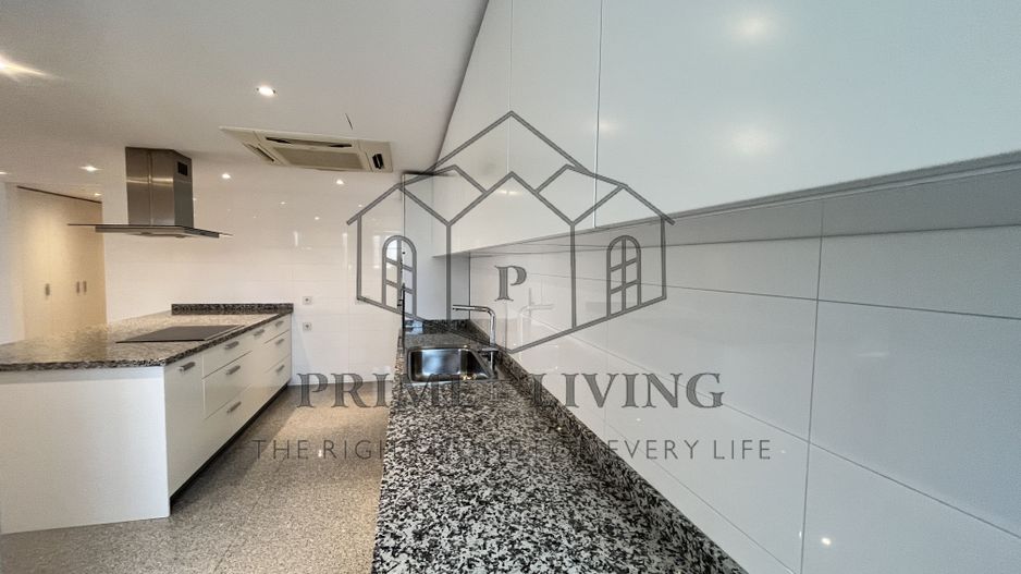 SPECIAL 4-ROOM APARTMENT FOR RENT NEAR KISELEFF PARK - Poză 1