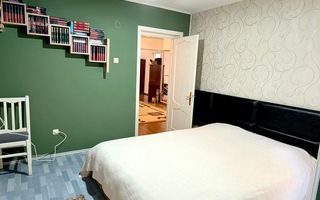 Casa 6 camere 240 mp+ Spatiu Comercial- teren 550 mp-Zona Han - Poză 2