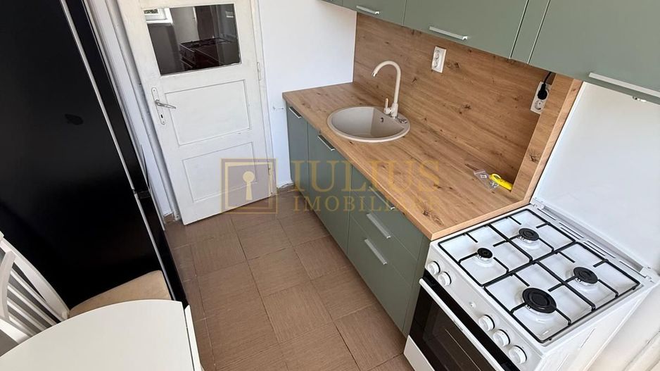 2 camere| vis a vis de Liceul Loga| zona superba, linistita| centrala proprie| - Poză 10