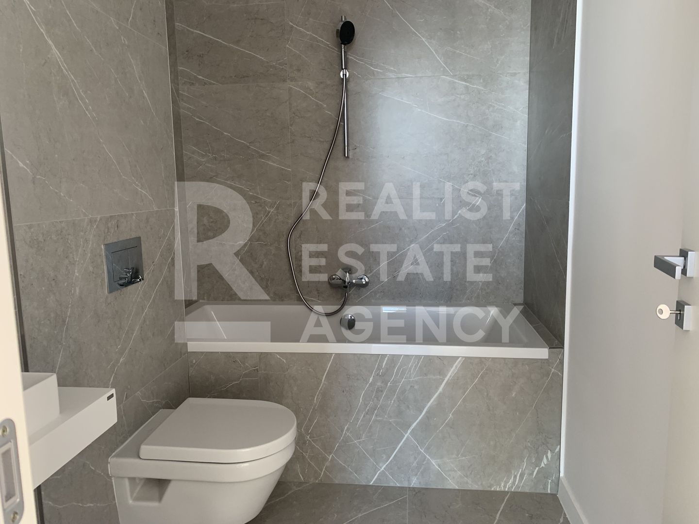 Apartament 3 Camere | Inchiriere | Tunari | 2 locuri de parcare - Poză 8