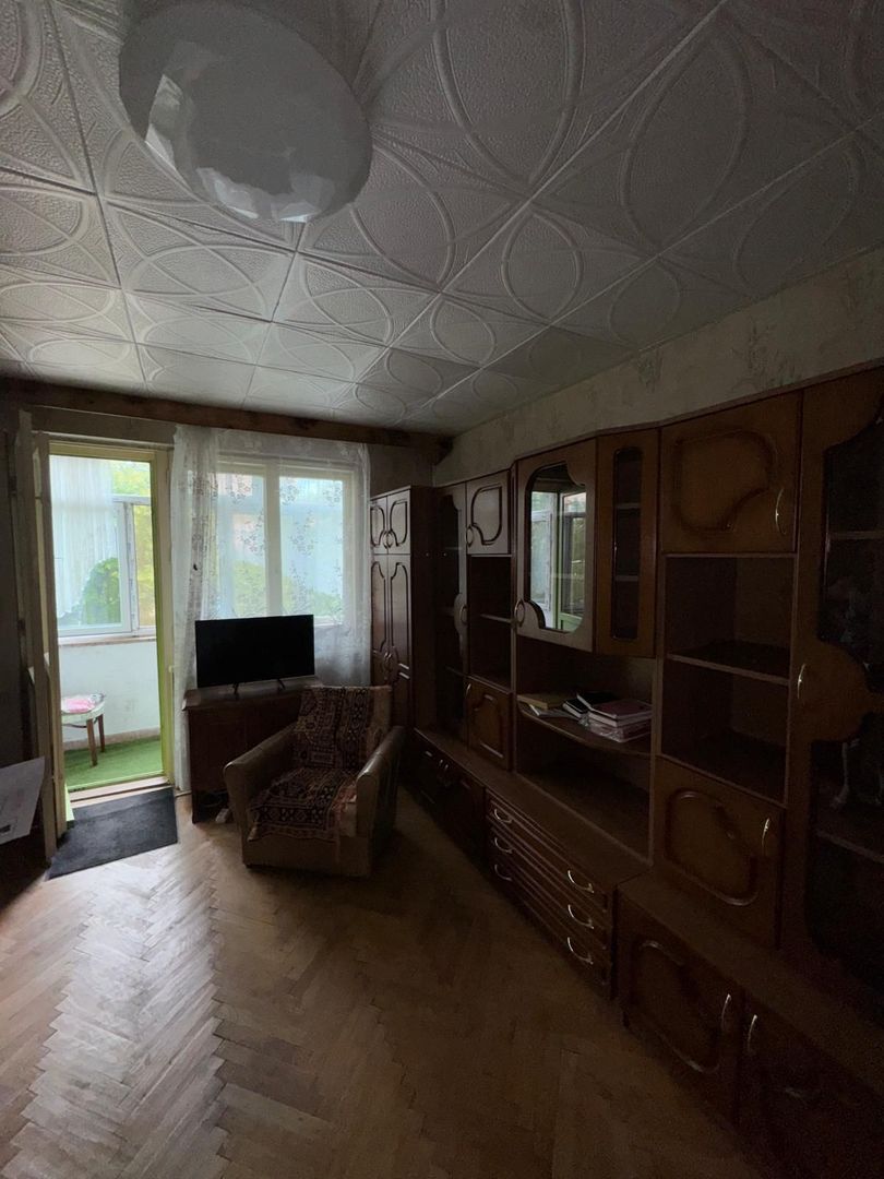 Vand apartament 2 camere,et.1 - Poză 3