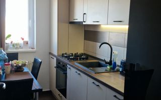 Apartament 3 camere | 71 m  utili | 2 băi | 2 balcoane | Parcare în fața vilei | Mobilat | Etaj 2 - Poză 10