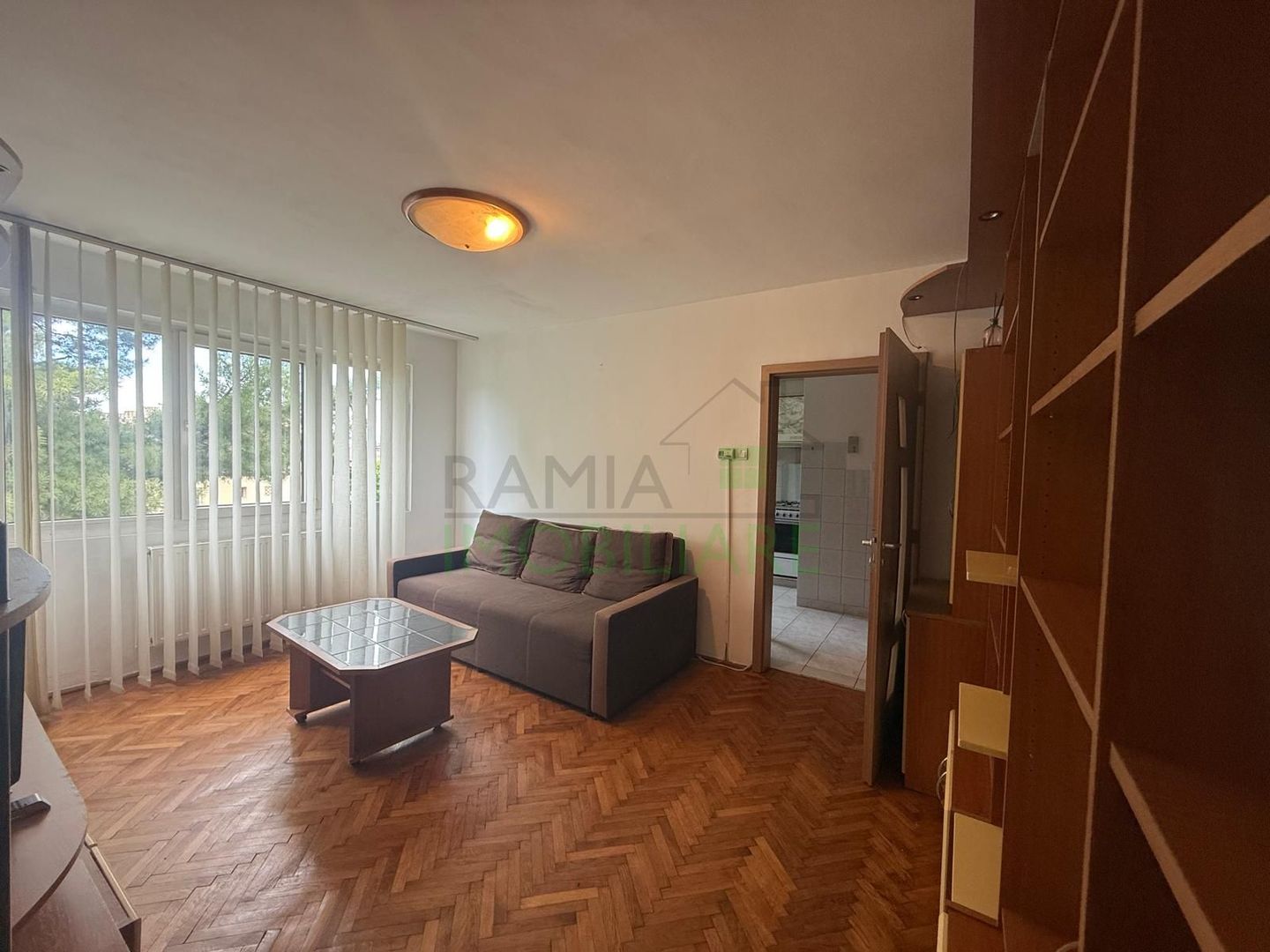 Apartament 2 Camere, 52 mp, Etaj 3/4, Centrală Termică, Mobilat - Poză 2