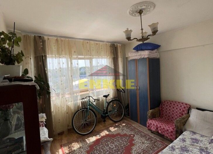 De vânzare apartament cu 4 camere decomandat, zona Stadion - Poză 3
