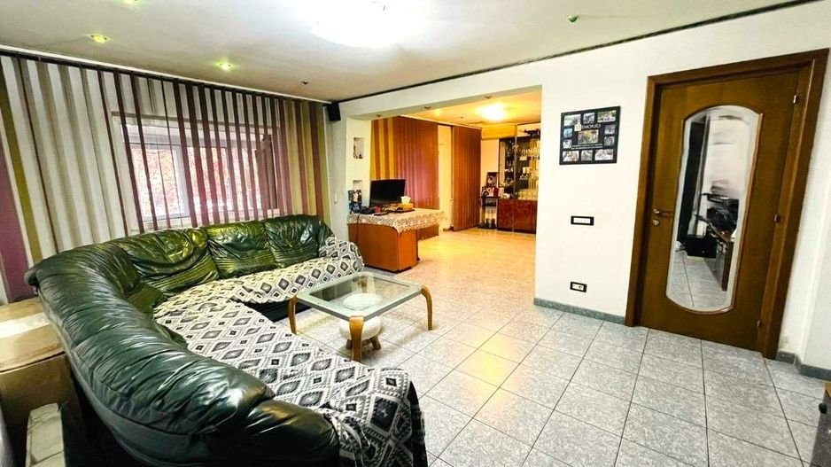 Vânzare 3 Camere 110 mp | Centrală Proprie | 2 min Mall Vitan, 12 min Metrou - Poză 6
