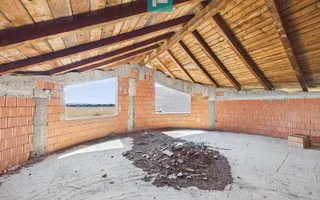 Vilă pe 3 niveluri și garaj 168mp în Zimandu Nou - Poză 18