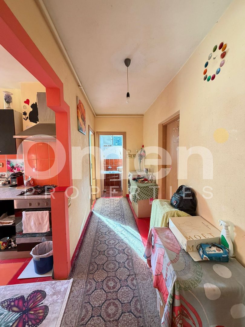 Apartament cu 3 camere, decomandat, etaj intermediar, zona Iuliu Maniu - Poză 4