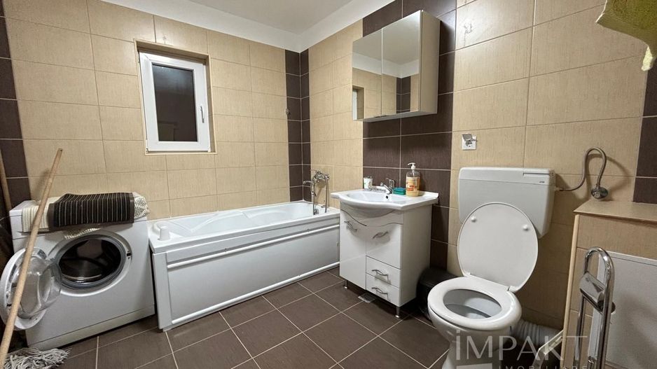 Apartament de inchiriat cu 3 camere, parcare, zona Terra! - Poză 8