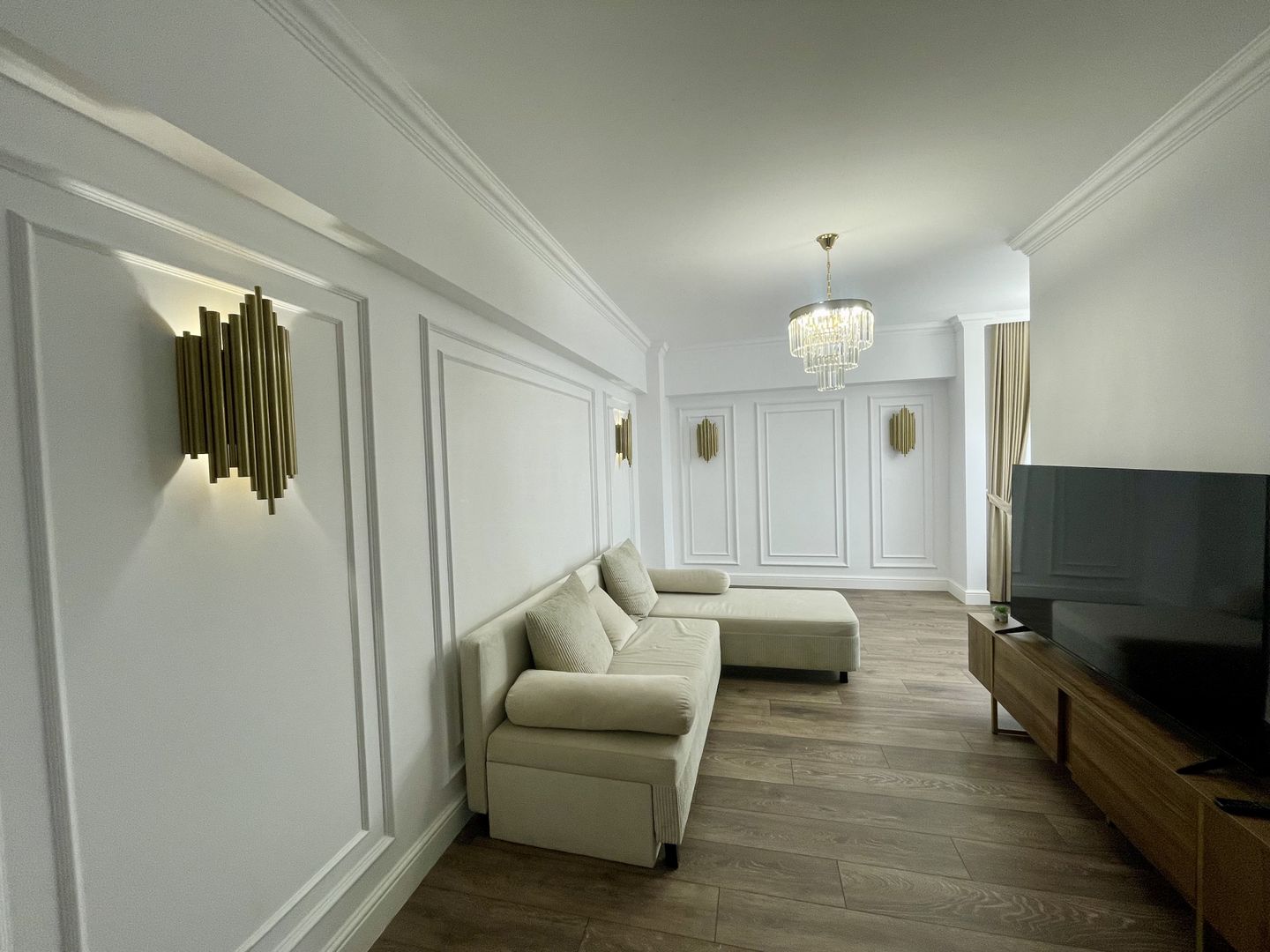 Apartament 3 camere | LUX | Ultracentral | Etaj 2 | Bloc cu lift - Poză 2