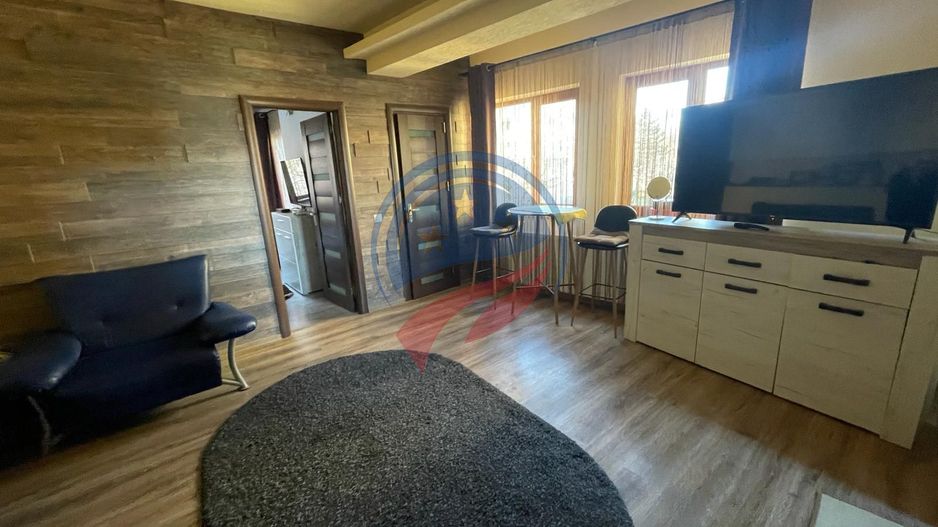 Casa moderna alcatuita din trei apartamente, zona Rovine - Poză 5