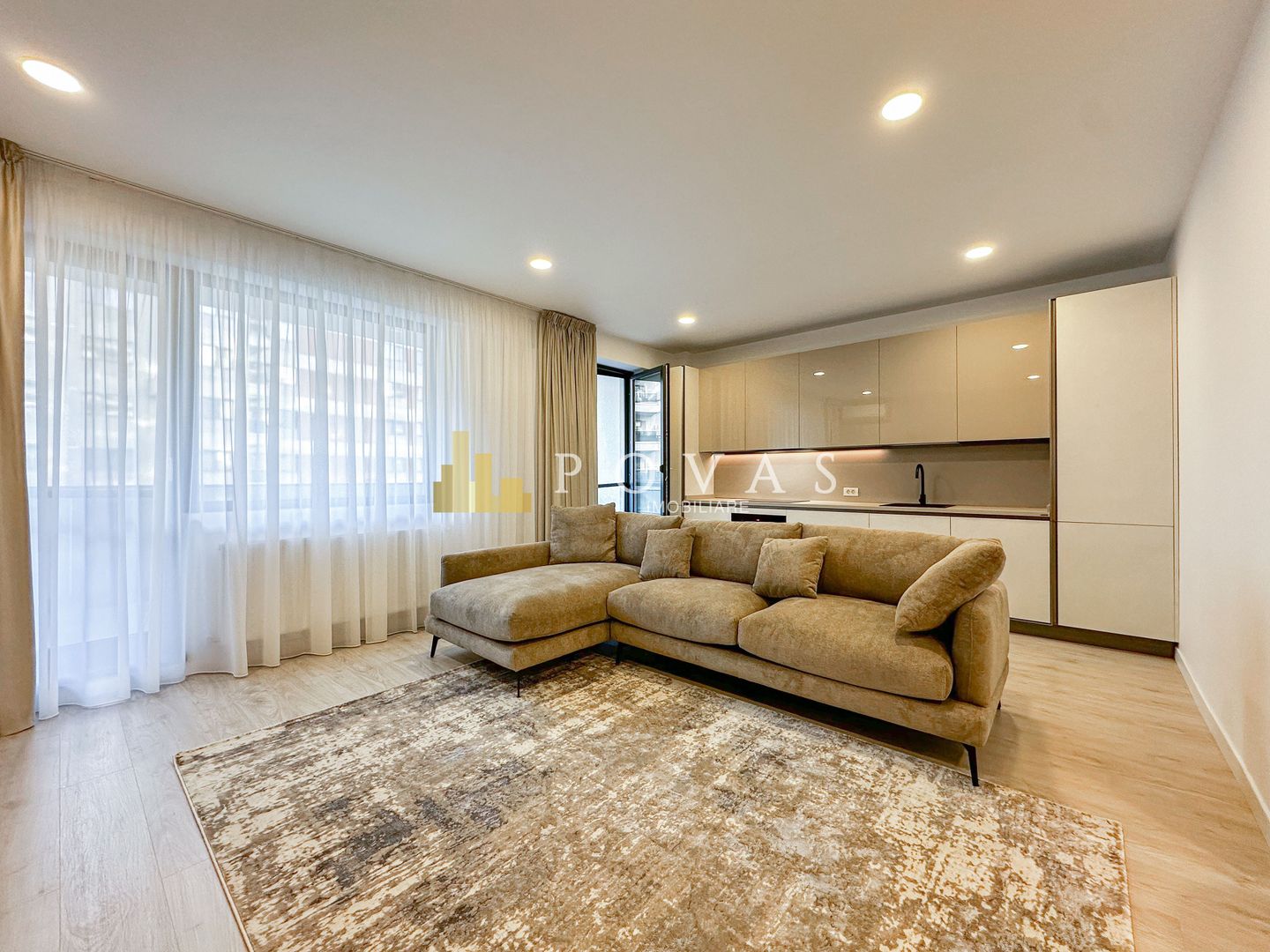 Inchiriere Apartament 3 Camere Residence5 Pipera Rond OMV - Poză 1
