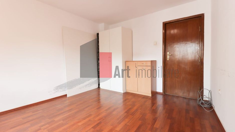 Vila "VARDA" , 200 MP utili, teren 160 mp - Poză 9