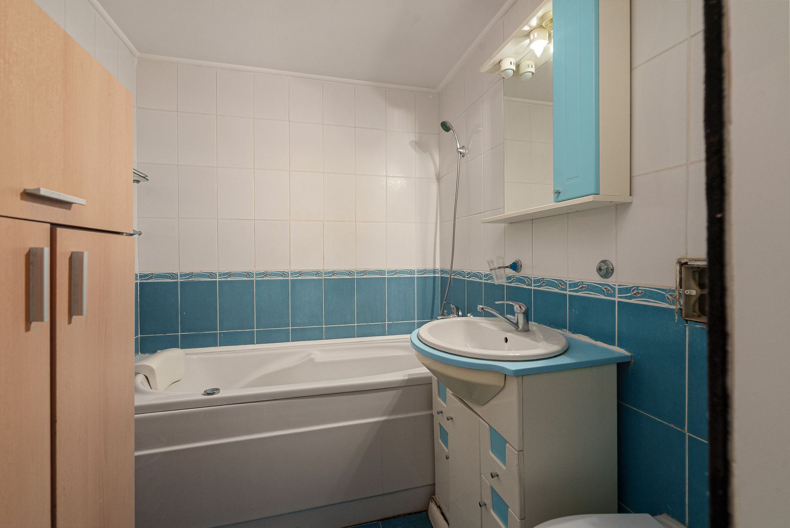 Apart 2 camere Lacul Tei facult constructii Alexandru cel Bun bloc 85 - Poză 9