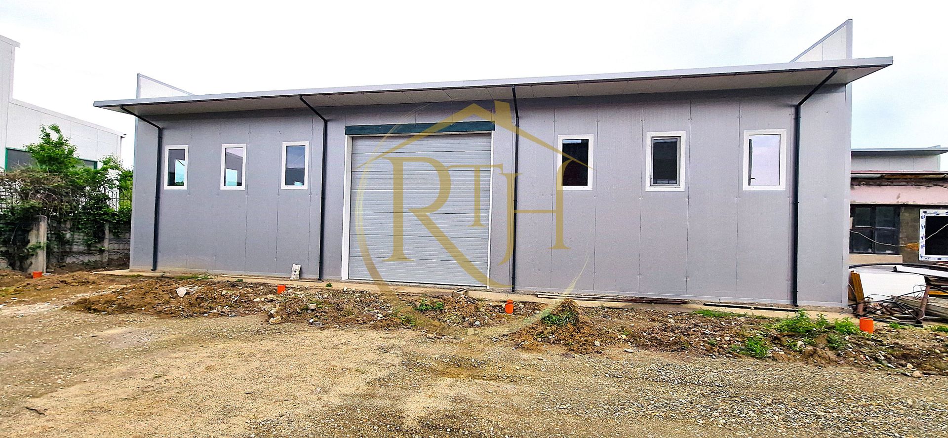 Cladiri si teren de închiriat zona industriala pentru orice tip de activitate. - Poză 12