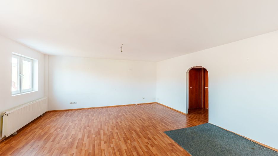 VÂNDUT! Apartament cu 3 camere in  Aradul Nou. - Poză 2
