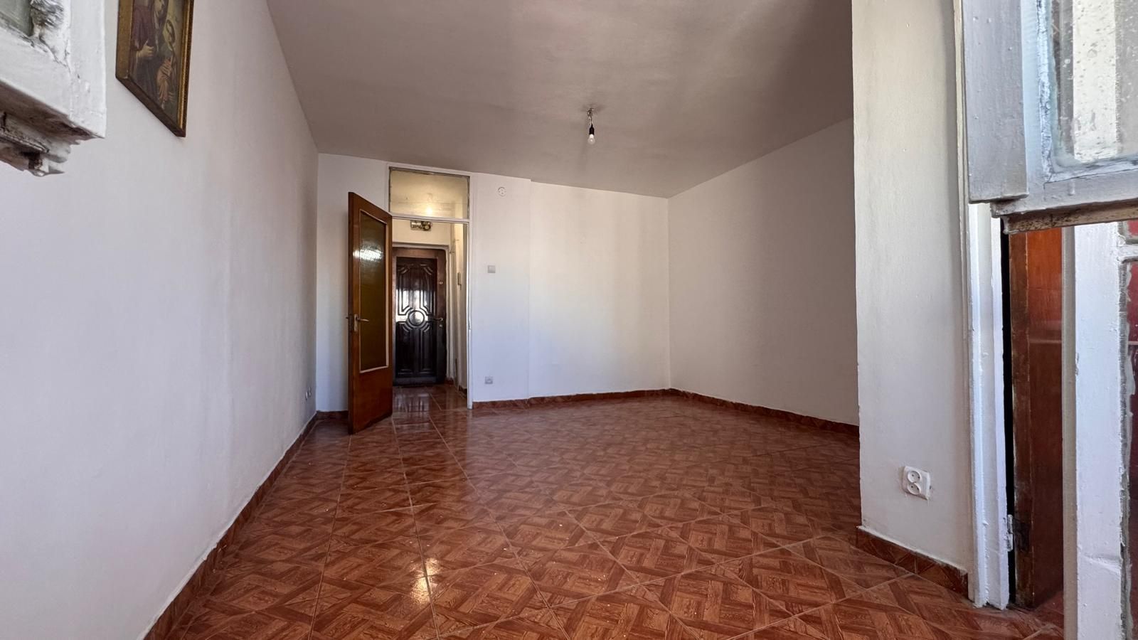 De vanzare Garsoniera Drumul Taberei - Poză 2