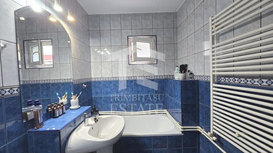 INEL I - Apartament cu centrala pe gaz, loc de parcare si pod de 60 mp - Poză 30