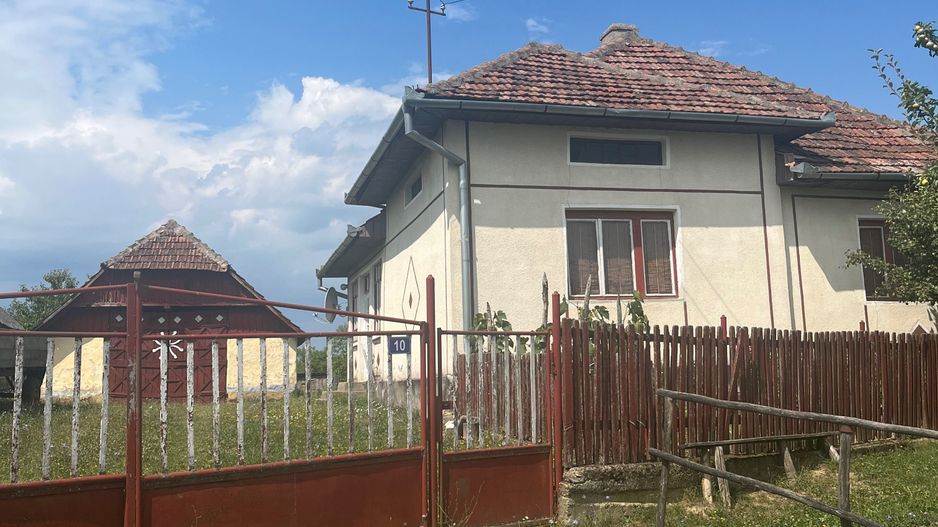 Casă de vânzare localitatea Măriuș - Poză 3