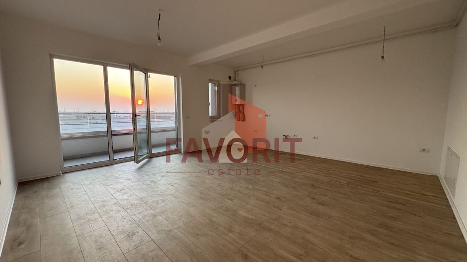 Etaj intermedar.  Decomandat. Cu 2 bai - Poză 1