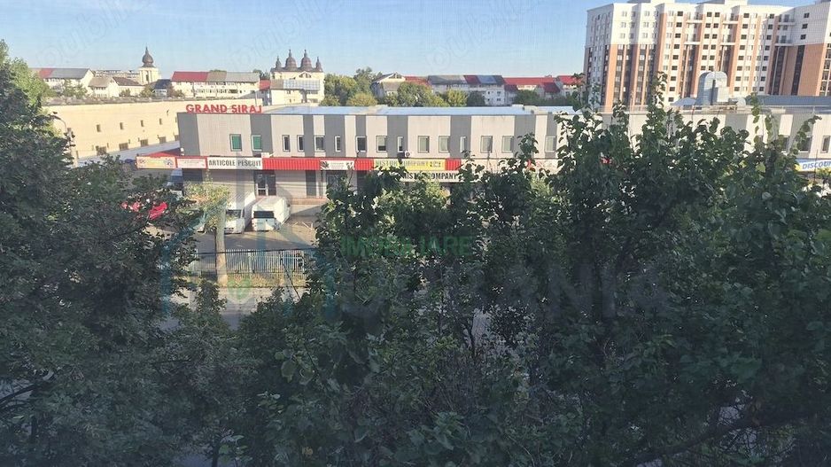 Apartament 3 camere decomandat, 2 băi, Bulevardul Poitiers, zona Siraj, renovat 2023 - Poză 1