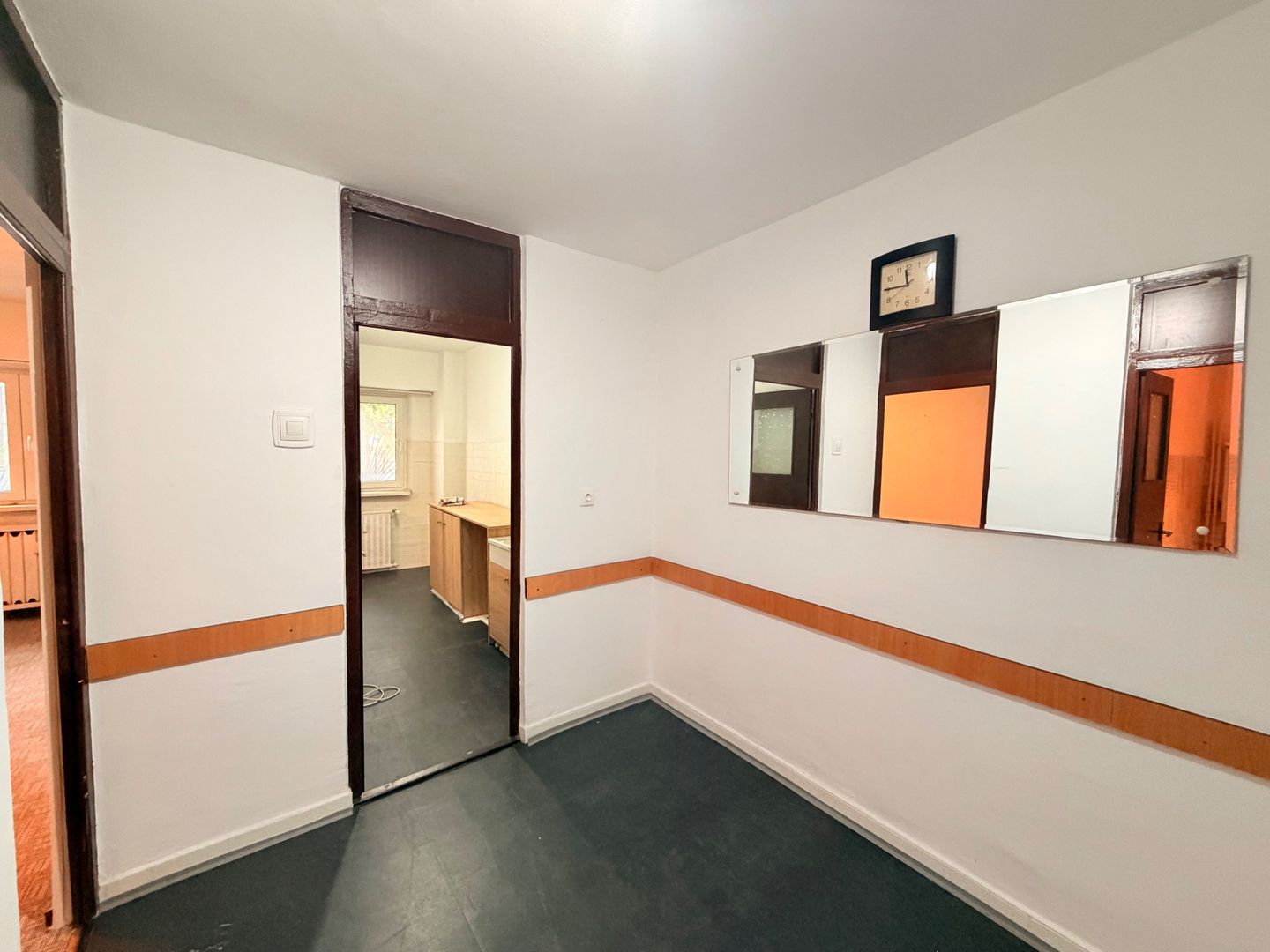 Garsoniera | 13 Septembrie | Comision 0% | Parter | 1990 | - Poză 5