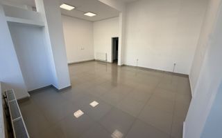 Spatiu Comercial Vitrat- 60mp - Front Stradal - Podu Ros - Poză 2