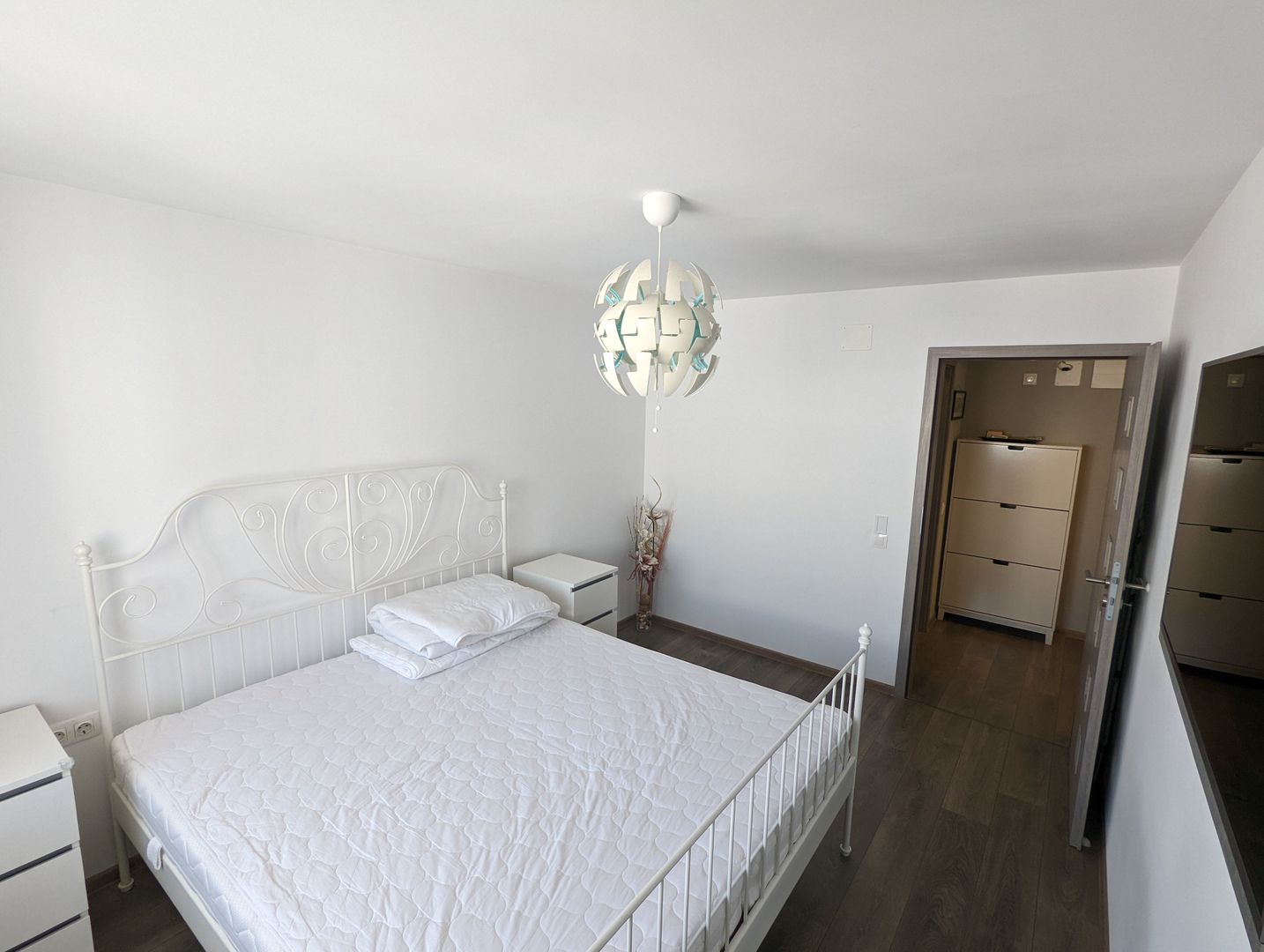 Langa Mall Coresi, in complexul Urban, 2 camere mobilate, 550 euro/luna - Poză 5