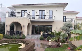 Vila deosebita cu piscina interioară - Poză 8